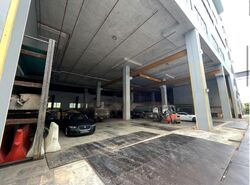 Jalan Buroh (D22), Warehouse #460798331